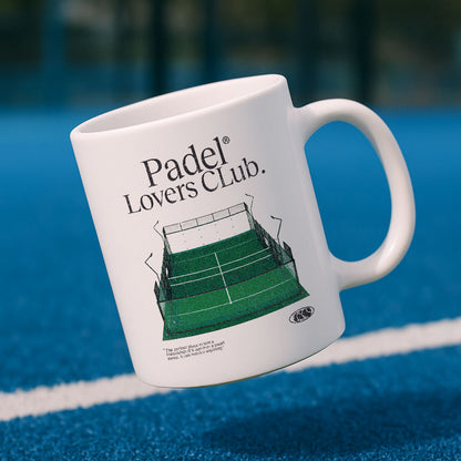 Mug padel Court Design, en situation – Padel Lovers Club