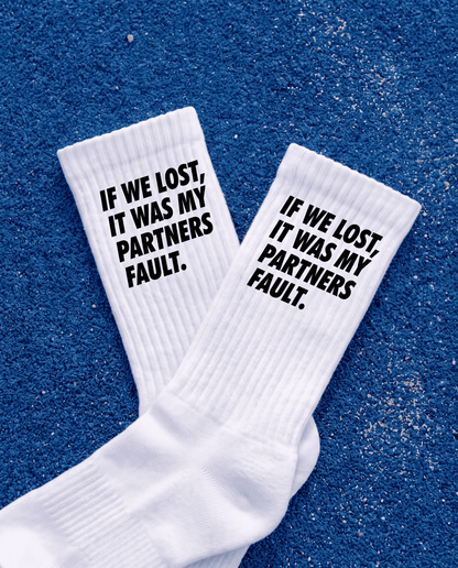 Chaussettes padel Partner's Fault, portées – Padel Lovers Club