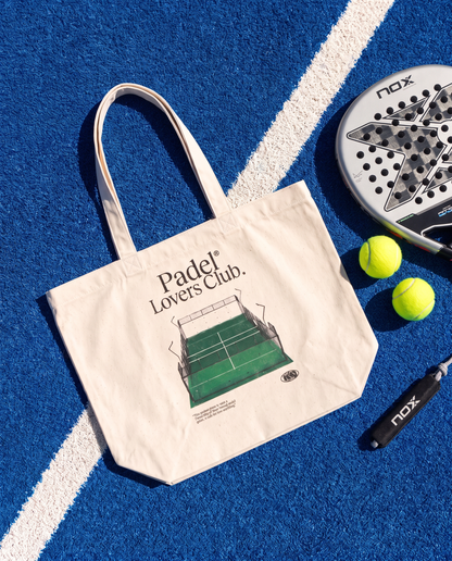 Sac de plage padel Court Design vert, en situation – Padel Lovers Club