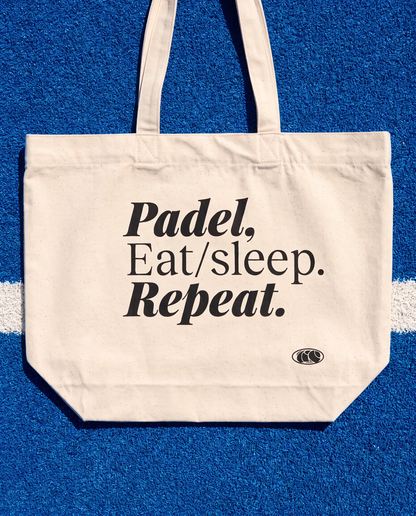 Sac de plage padel Eat Sleep Repeat, en situation – Padel Lovers Club