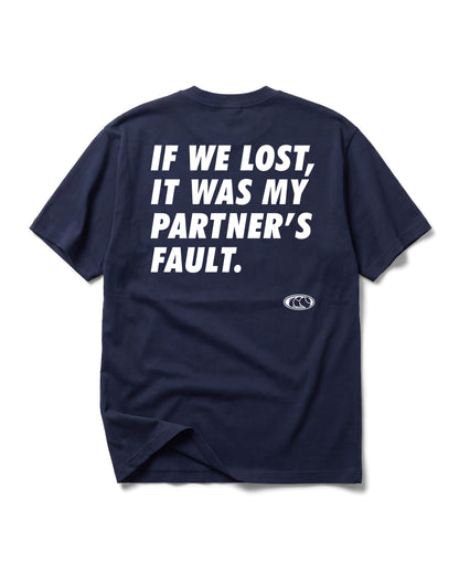 T-shirt padel Partner's Fault bleu marine, vue de dos – Padel Lovers Club